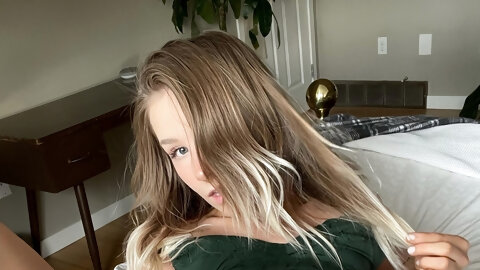 Pick me up and fuck me like this 😊