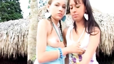 Petite lesbian licks cunt