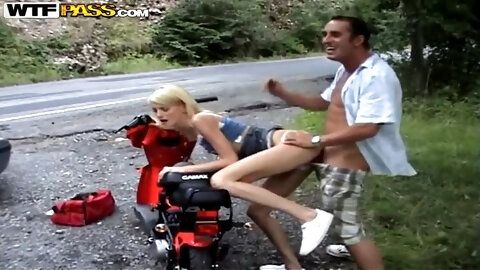 Gorgeous red-haired Czech Kasia Linsey giving very hot blowjob out-of-doors