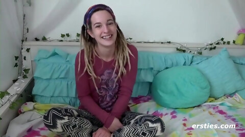 Maren Fondling Her Hairy Bush To Intense Climax
