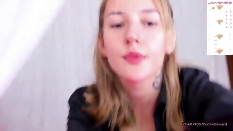 Pov webcam of skinny babe fuck herself hard