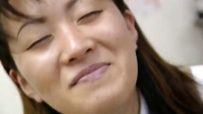 Saki Shiina has hairy cunt measured and sucks doctor&rsquo;s phallus