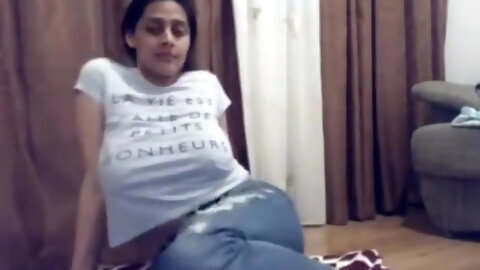 Teen Indian girl masturbation video