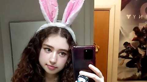 Miniature 4'11 and 89Ib bunny with maximum naughtiness 😈💕